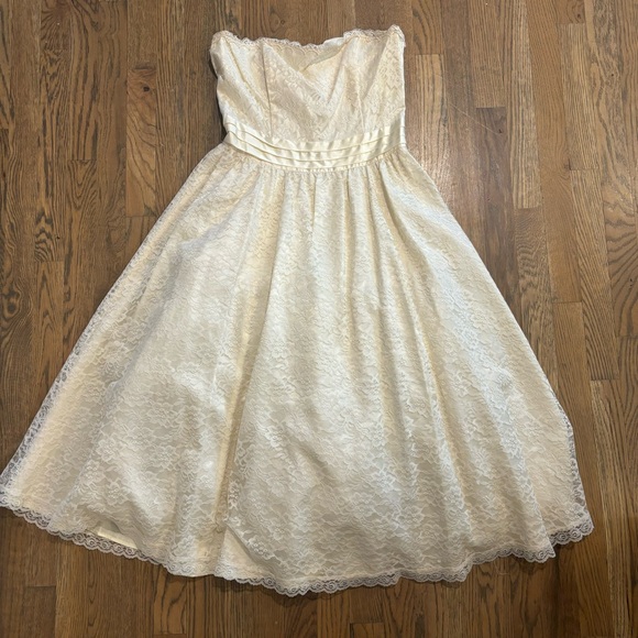 Vintage Gunne Sax Ivory Lace Strapless Bridal Dress